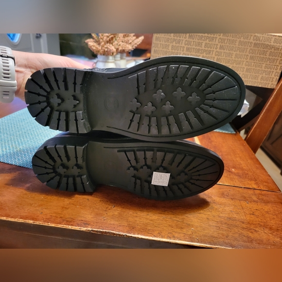 Riding Boots - Picture 4 of 7